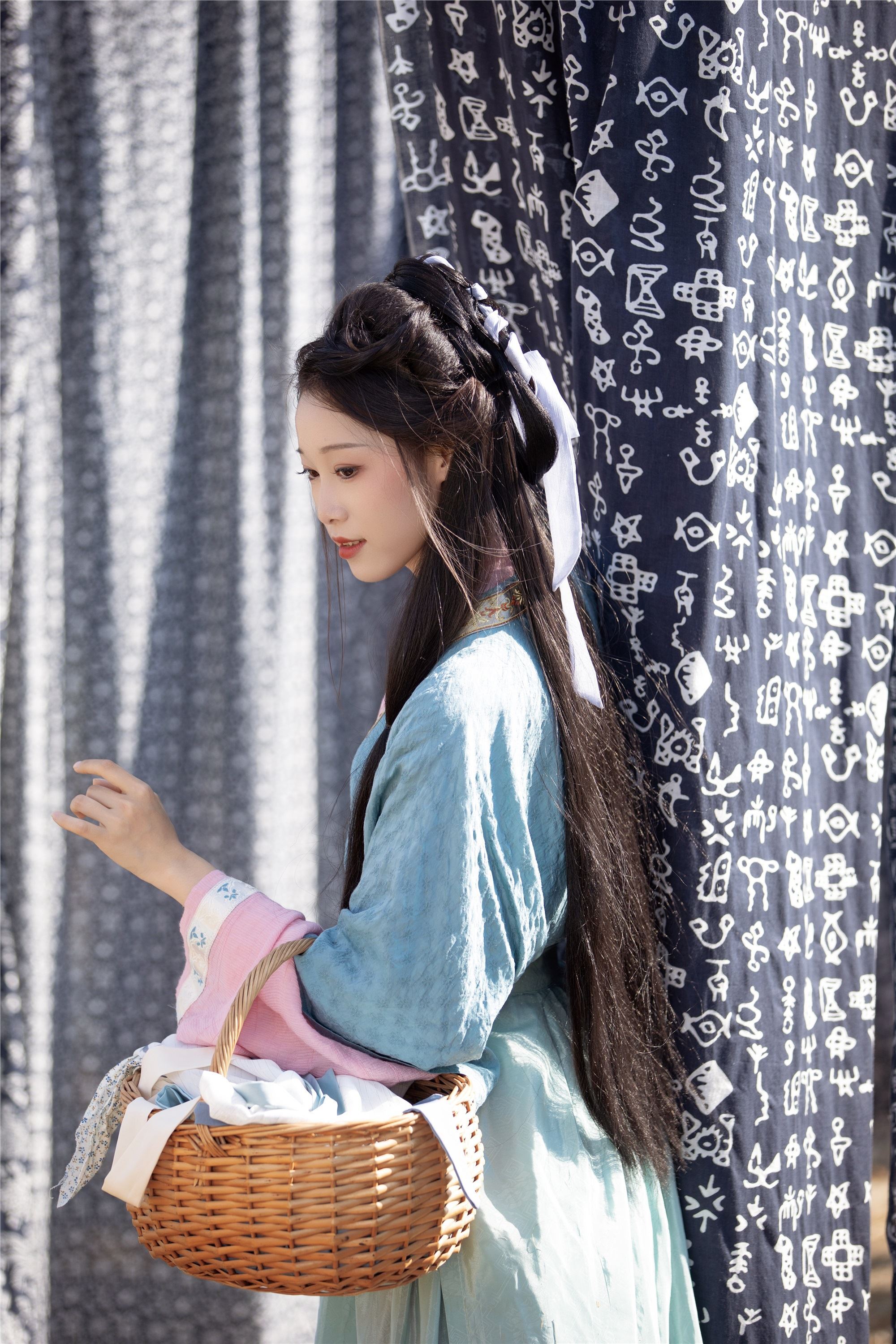 YITUYU艺图语 2025.01.25 拾穗 苗子